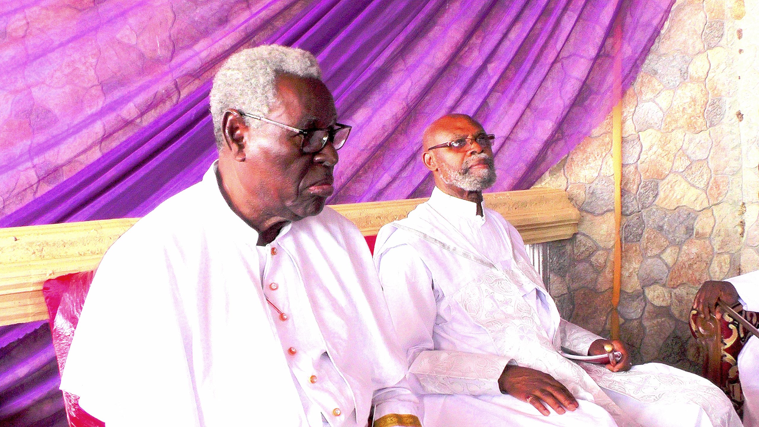 Nekrofiliya pornosi: olikxonada sikish