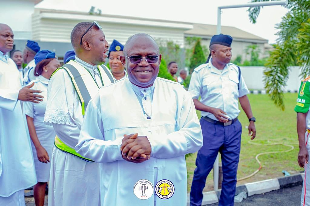 Enthronement Pic (16)